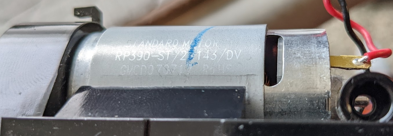 Fixing a "stuck" main rolling brush on a Eufy RoboVac 25c (Robot Vacuum ...